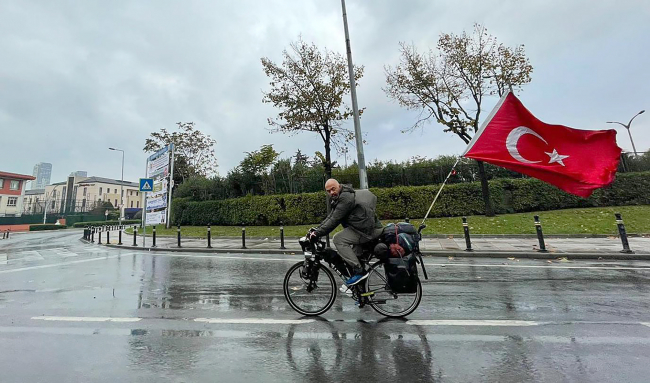 İslam düşmanlığı ve ırkçılığa karşı 7 bin kilometre yol gitti