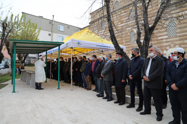 Kaçan kedisini yakalamak isterken 5. kattan düştü