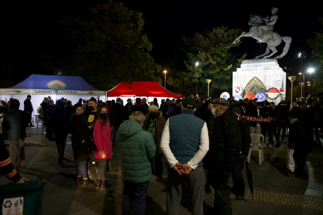 Samsun'da Atatürk heykeline saldıran 2 kişi tutuklandı