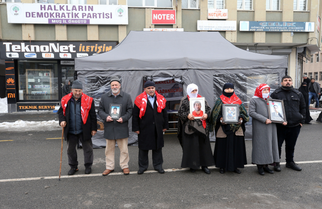 Ailelerden PKK'nın kaçırdığı çocuklarına çağrı: Devletinize sığının