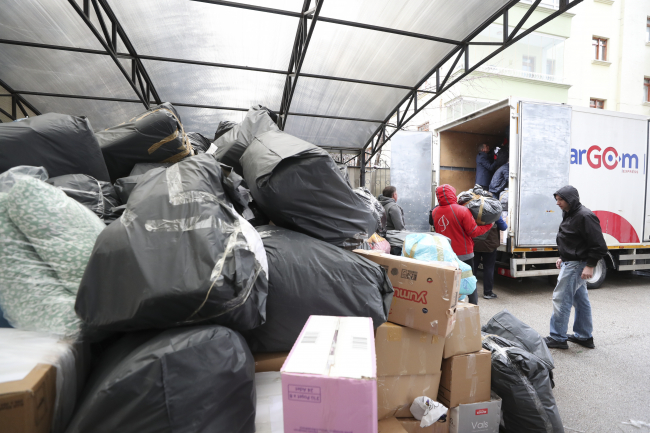 Ukrayna için toplanan yardım malzemeleri Ankara’dan yola çıktı