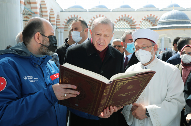 Cumhurbaşkanı Erdoğan: Asıl geri kalmışlığı zihinlerde yaşamıştık