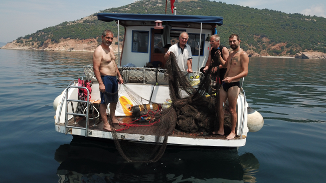 Marmara Denizi'nden 29 bin metrekare ağ temizledi