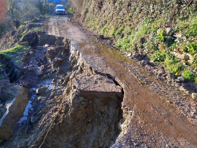 Sinop'ta 118 köy yolunda heyelan yaşandı