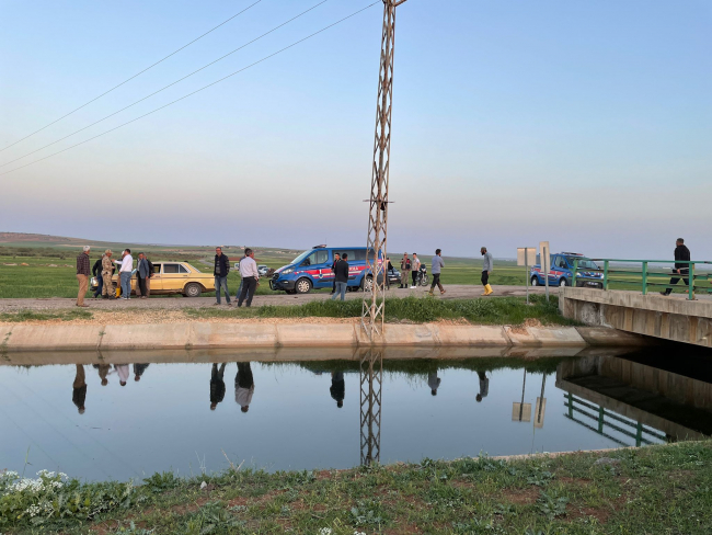 Kilis'te ticari araç sulama kanalına düştü: 4 kişi boğuldu