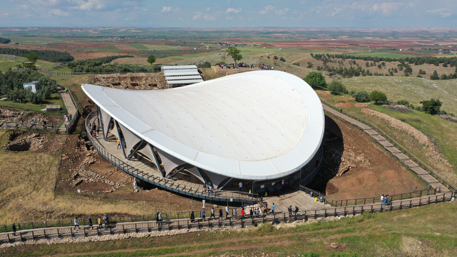 Göbeklitepe'de günlük ziyaretçi sayısı 10 bini aştı