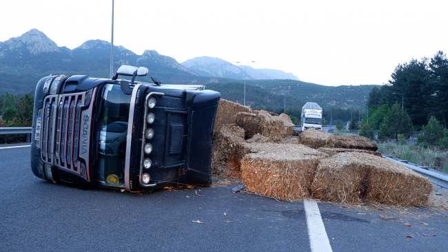 Kaza sonucu kapanan Adana-Niğde Otoyolu trafiğe açıldı