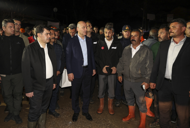 Başkenti sağanak vurdu: Selde kaybolan kişi aranıyor