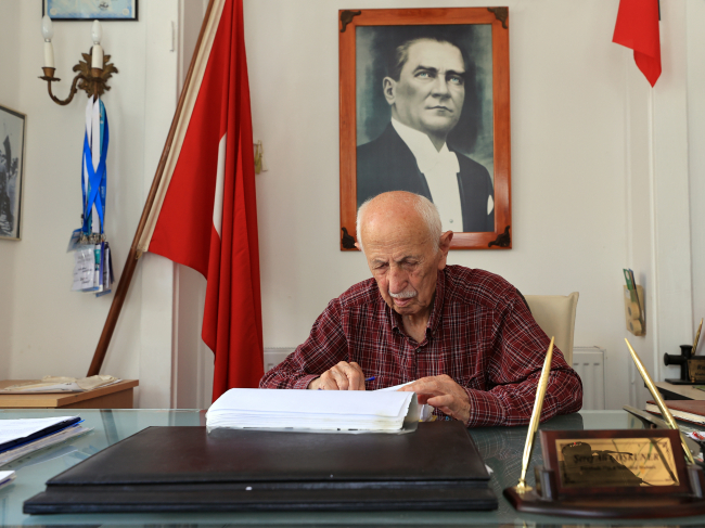 İstanbul'un en yaşlı muhtarı, 28 yıldır görevinin başında