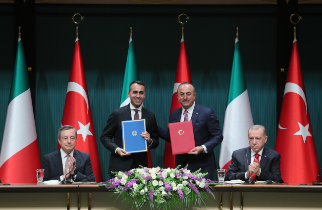 Draghi: Karadeniz'de tahıl koridoru açılması için Ankara'nın yürüttüğü çabaların takdire şayan