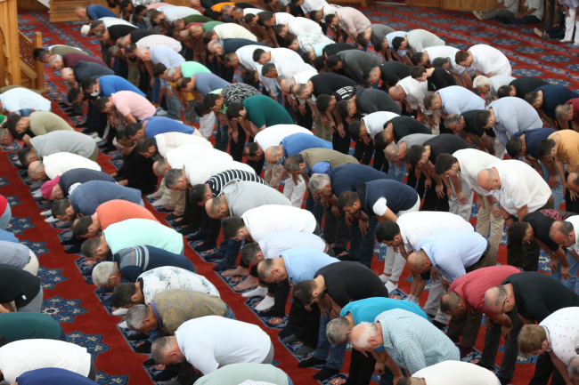 Yurt genelinde Kurban Bayramı kutlanıyor