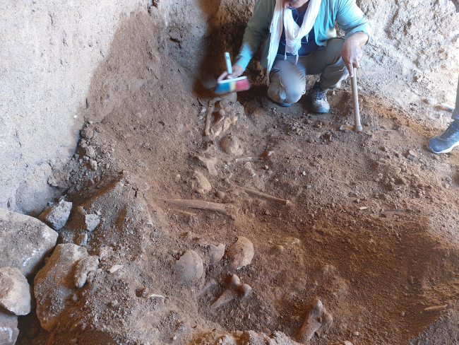 Adıyaman'da 1600 yıllık 27 insan iskeleti bulundu