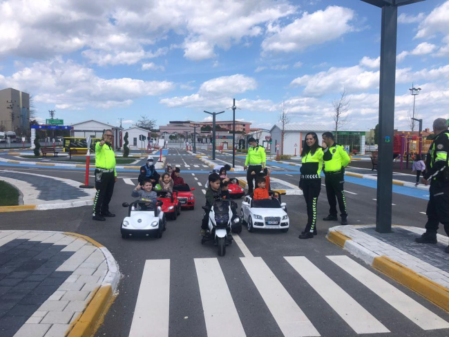 2 yılda yaklaşık 255 bin çocuk trafik eğitimi aldı