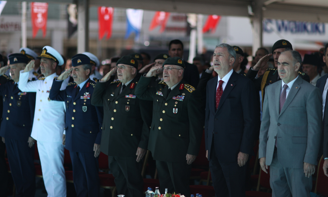 Bakan Akar: 30 Ağustos destansı mücadelenin zaferle taçlandığı gündür