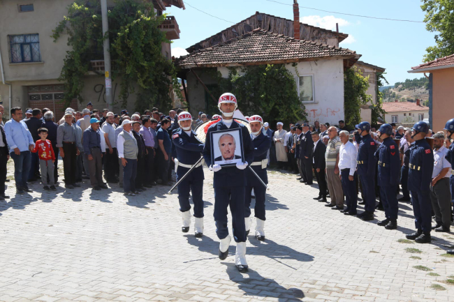 Kıbrıs gazisi son yolculuğuna uğurlandı