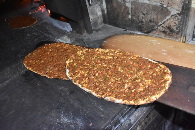 Gaziantep ve Şanlıurfa'nın paylaşamadığı tescilli lezzet: Lahmacun