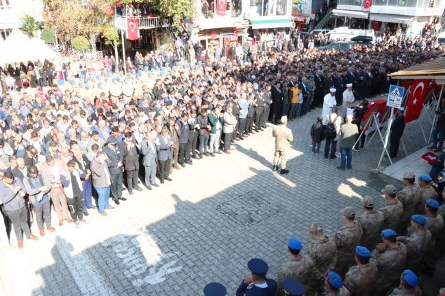 Şehit Faim Bozkurt son yolculuğuna uğurlandı