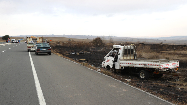 Edirne'de yolcu minibüsü ile kamyonet çarpıştı: 9 yaralı