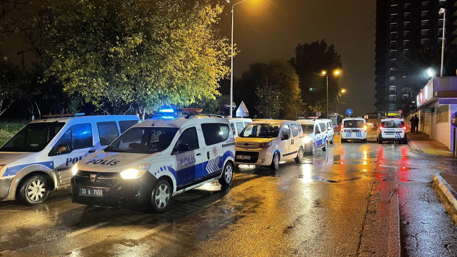 Mersin'de HDP ilçe yöneticileri dahil PKK propagandası yapan 9 zanlı yakalandı