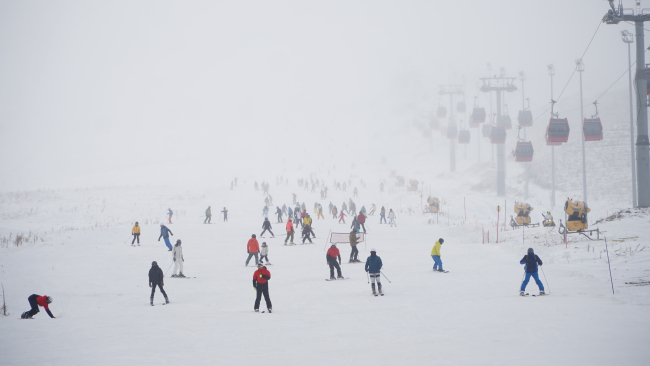 Erciyes'te pistler kayakseverlerle doldu