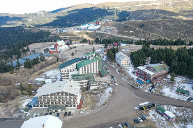 Uludağ'a yeterli kar yağmadı: Yılbaşı otel rezervasyonları düştü