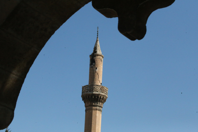 Şanlıurfa'nın depremde hasar gören simge minareleri için çalışma başlatıldı