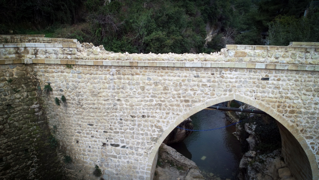 Hatay'daki Batıayaz Köprüsü depremde zarar gördü