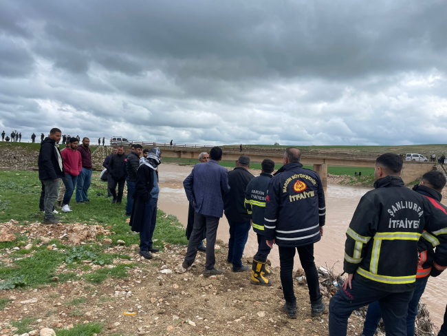 Mardin'de dereye düşen 11 yaşındaki çocuk kayboldu