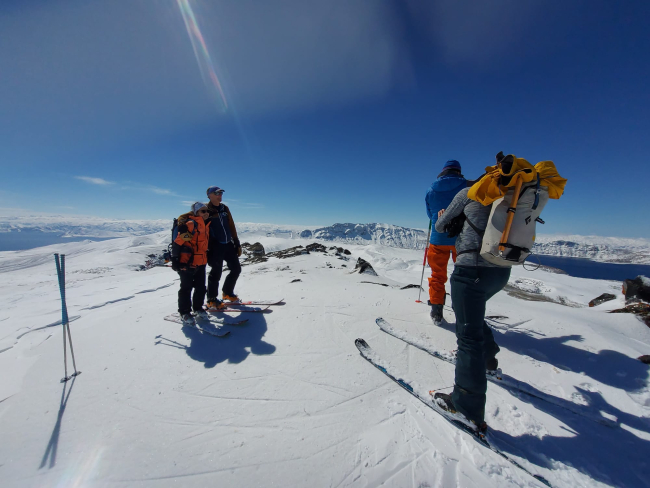 Yerli ve yabancı dağcılar, Nemrut Dağı'na kayaklı tırmanış yaptı