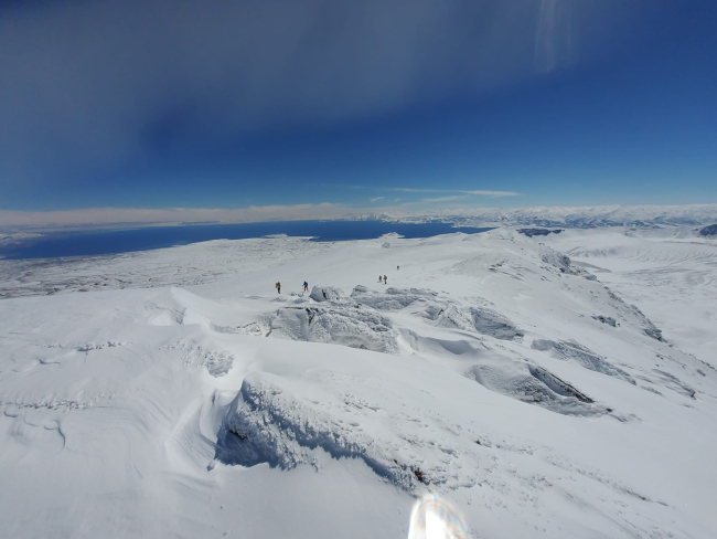 Yerli ve yabancı dağcılar, Nemrut Dağı'na kayaklı tırmanış yaptı