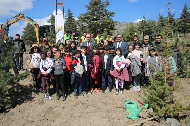 Elazığ’da "Deprem Şehitleri Hatıra Ormanı"na fidan dikildi