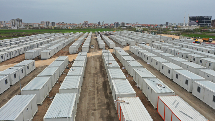 Diyarbakır'daki afetzedeler konteyner kentlere yerleştirilecek