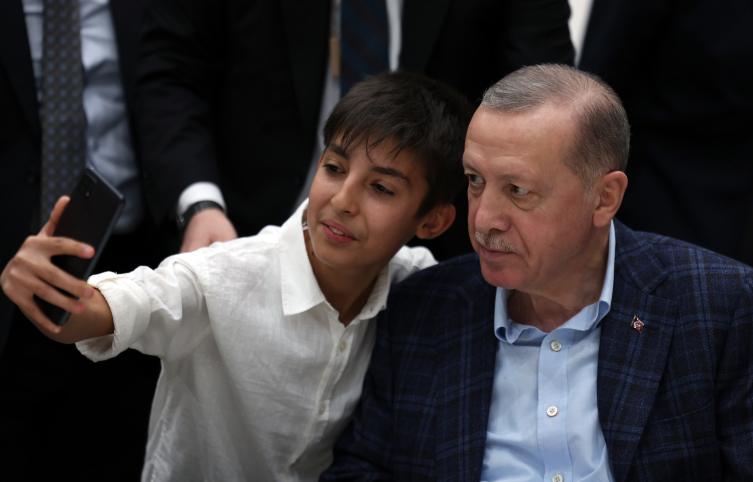 Cumhurbaşkanı Erdoğan: İnşası başlayan konut ve köy evi sayısı 100 bini buldu