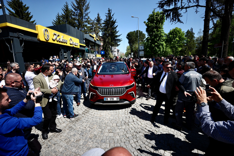 Türkiye'nin yerli otomobili Togg Düzce'de tanıtıldı