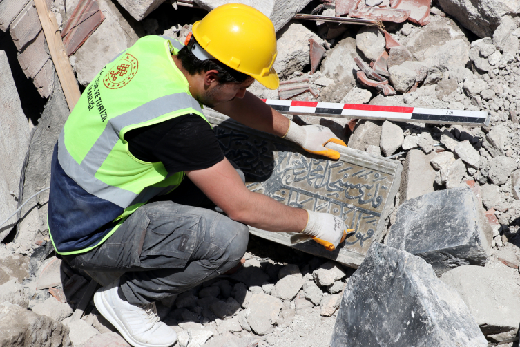 Hatay'da enkazdan kurtarılan eser sayısı 542'ye yükseldi