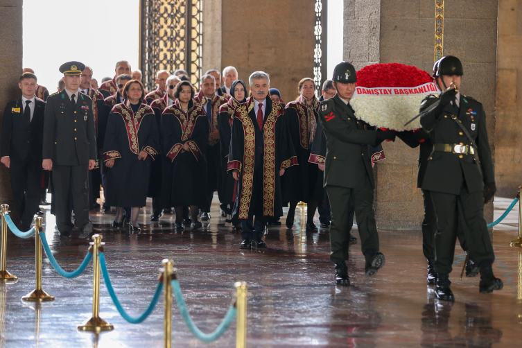 Danıştay üyeleri Anıtkabir'i ziyaret etti