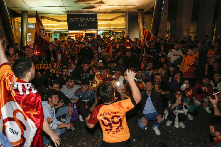 Galatasaray kafilesi İstanbul'da