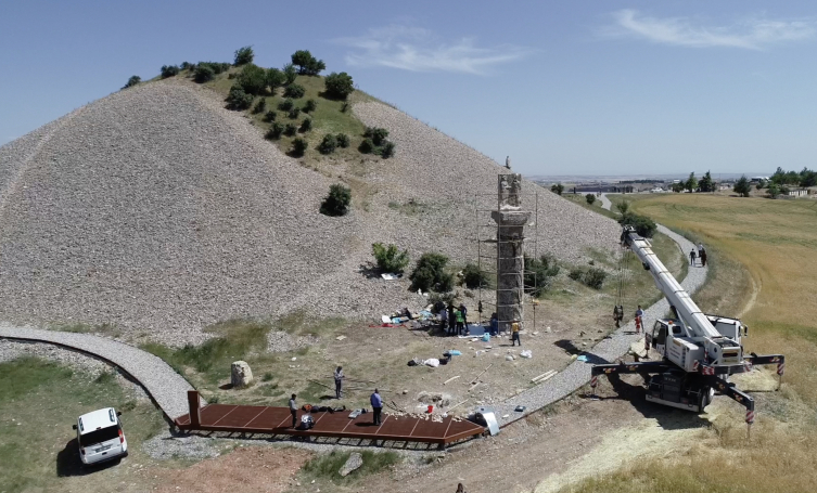 Depremde zarar gören Karakuş Tümülüsü restorasyon sonrası ziyarete açıldı