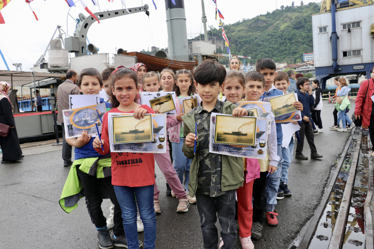 TCG Nusret N-16 Müze Gemisi Trabzon'da ziyarete açıldı