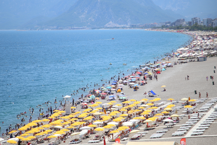 Kurban Bayramı tatili Antalya'da hareketliliği artırdı