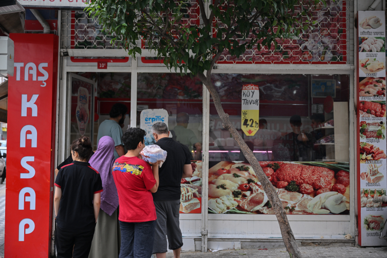 İstanbul'da kasapların kıyma mesaisi başladı