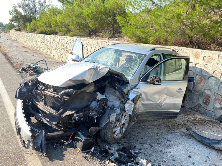 Datça'da trafik kazası:1 ölü, 3 yaralı