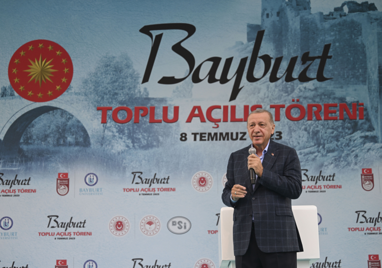 Cumhurbaşkanı Erdoğan: Emeklilerimizi enflasyona ezdirmeme sözümüzü tutuyoruz