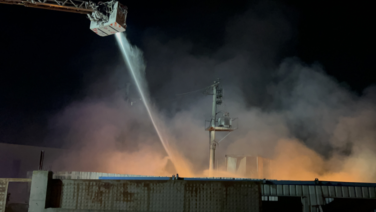 Kocaeli'de geri dönüşüm fabrikasında yangın
