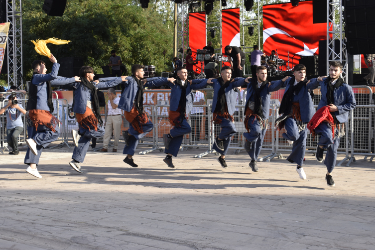 Bitlis'in kurtuluşunun 107. yıl dönümü etkinlikleri başladı