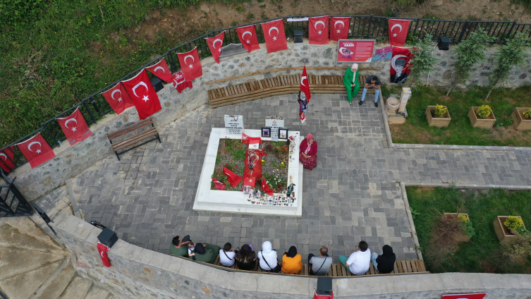 Eren Bülbül ve Ferhat Gedik'in şehadetlerinin üzerinden 6 yıl geçti