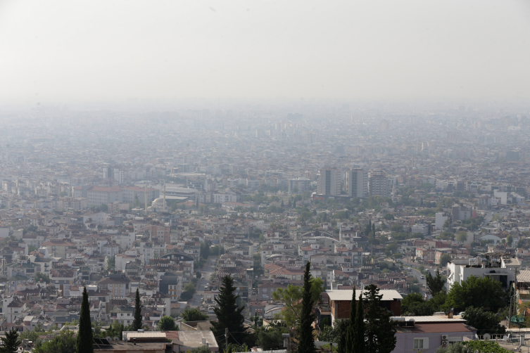 Antalya'da nem oranı yüzde 89'a ulaştı