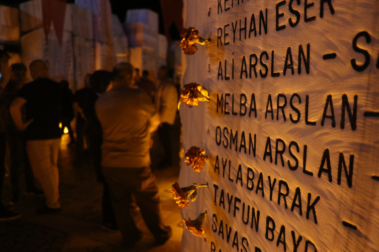 Marmara Depremi'nde hayatını kaybedenler Yalova'da anıldı