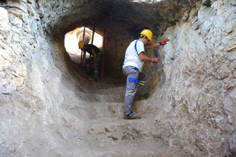 Idyma Antik Kenti kazılarında antik su kaynağına ulaşıldı