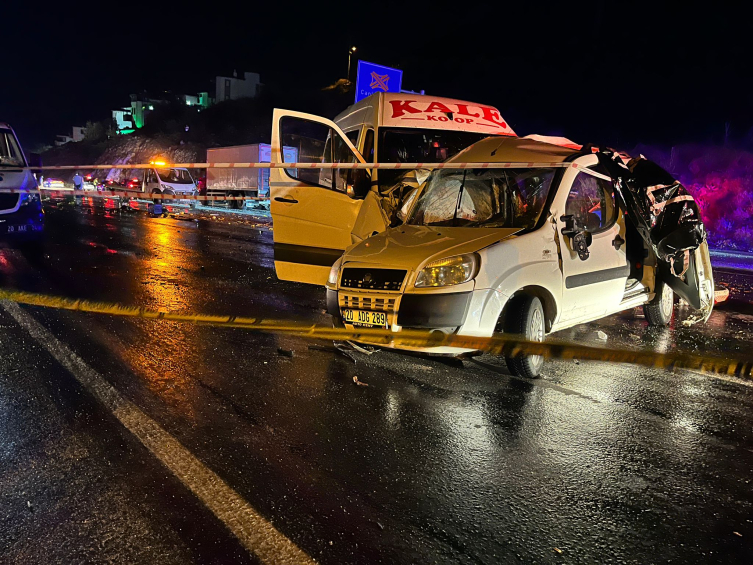 Denizli'de otobüs kazası: 3 ölü, 45 yaralı